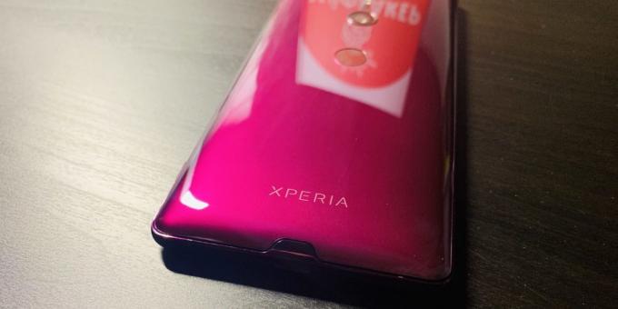 Sony Xperia XZ3: Zadní panel