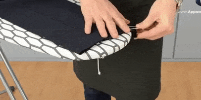 Jak vyžehlit kalhoty s šipkami: připevněte nohu