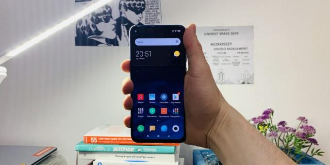 Xiaomi Mi 9 SE: V ruce