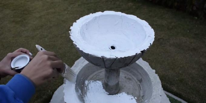 Jak vyrobit fontánu vlastními rukama: sestavte strukturu a namalujte