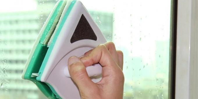 Magnetický kartáč na mytí oken