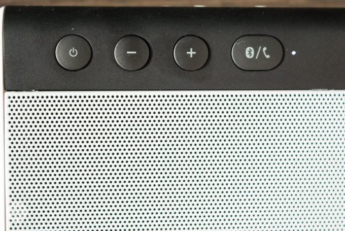 Creative Sound Blaster Roar 2 - horní panel