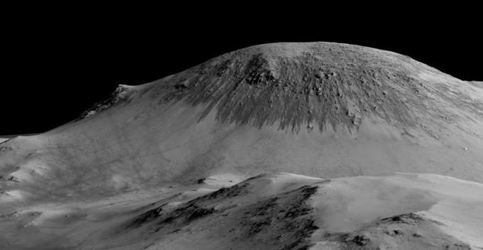 Voda na Marsu opustí tmavé stopy na svazích