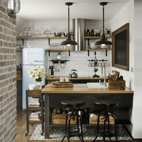 Malá kuchyně design: multi-funkční skříně
