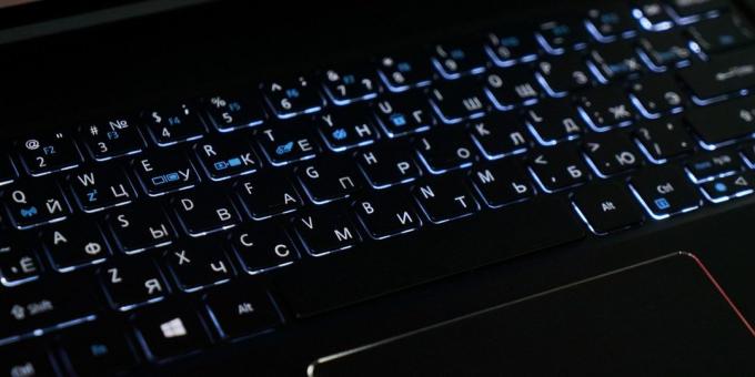 Acer Swift 7: Podsvícená klávesnice