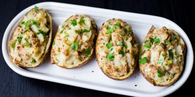co jíst před cvičením: brambory s tuňákem a sýrem