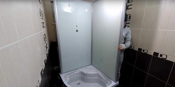 Instalace sprchového koutu: namontujte boční stěny