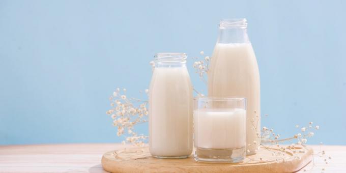 Jak se vypořádat s nespavostí: pomáhá mléko