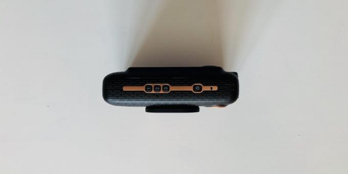 Fuji Instax Mini LiPlay: bok