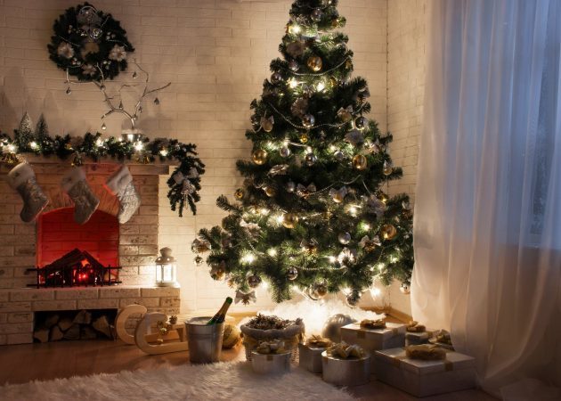 Ozdobit vánoční strom: prostý hračky