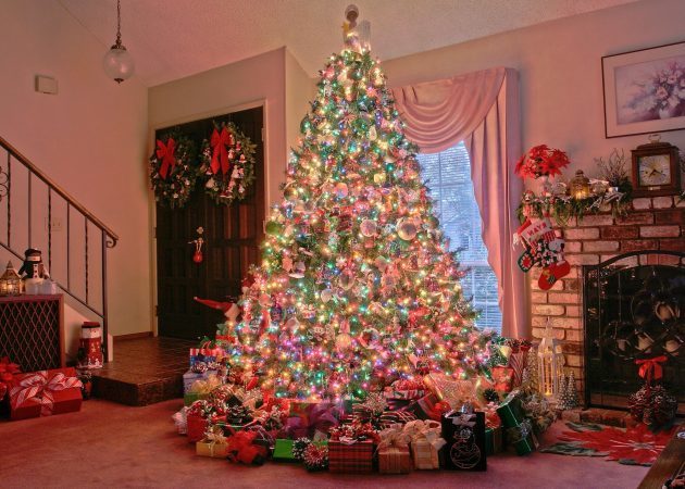 Zdobení vánočního stromu: Jak nainstalovat