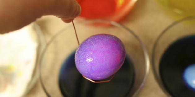 Malovat vajíčka: Barvení potravinářských barviv