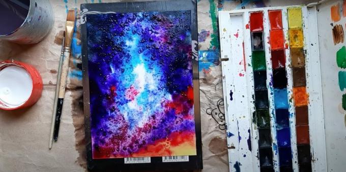 Jak malovat prostor v akvarelu: přidejte do výkresu sůl