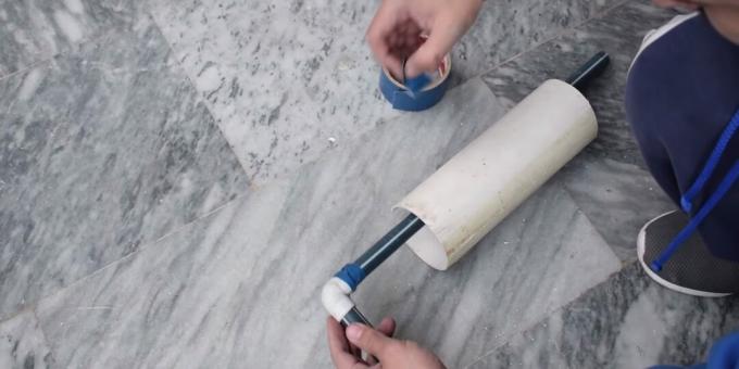Jak vyrobit fontánu, kterou si uděláte sami: zabalte vodní dýmku lepicí páskou