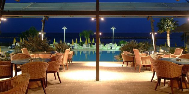 Hotely pro rodiny s dětmi: Hotel Palm Beach 4 * Larnaca, Kypr