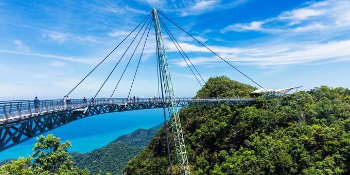 Atrakce Langkawi: Sky Bridge na hoře Gunung Mat Chinkang na ostrově Langkawi