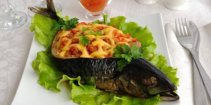 Recepty z makrely: Makrela se zeleninou, houbami a sýrem