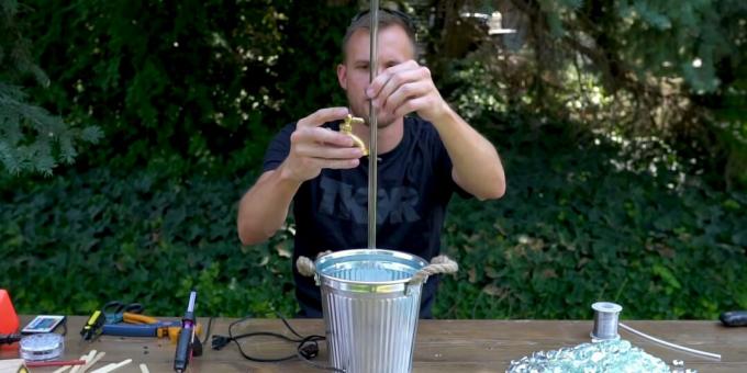 Jak vyrobit fontánu DIY: na pumpu nainstalujte akrylovou trubičku