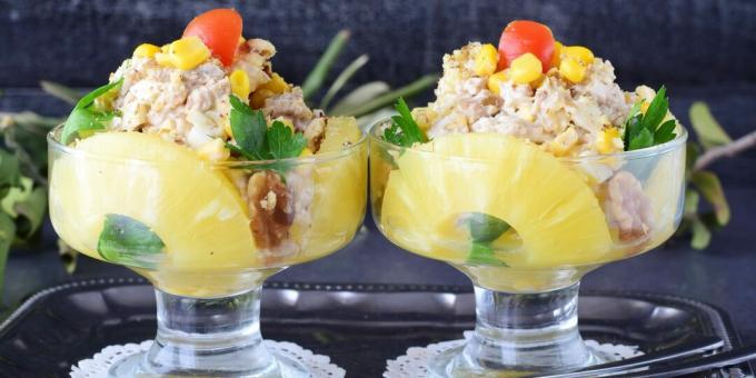jednoduchý salátový recept s ořechy, ananasem a kuřecím masem