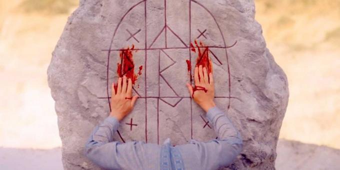 Film „Slunovrat“ v roce 2019: v přívěsu blikající tajemné osoby, lidé vzlétnout a rituály jasně připomínající jakési kouzlo