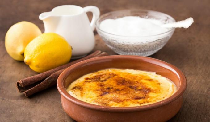Crema catalana - nejjemnější mléčný dezert