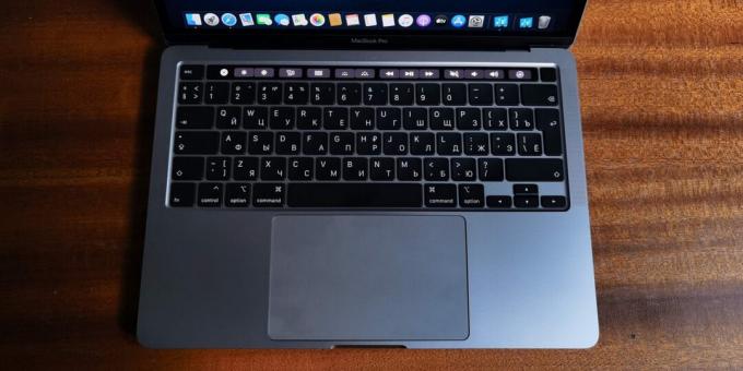 Klávesnice MacBook Pro 2020