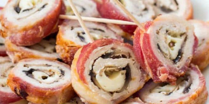 Vepřové maso v troubě: Rohlíky vepřové zabalené ve slanině plněné žampiony a sýrem