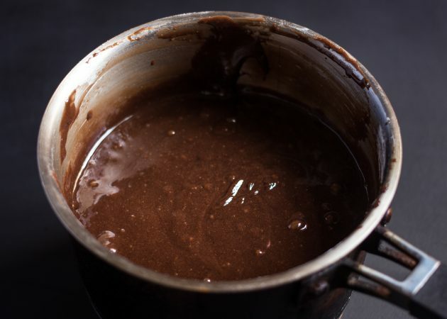 recept na čokoládové sušenky: těsto příliš nemíchejte