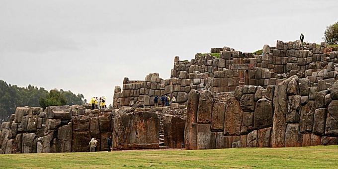 architektonické památky: Saksayvaman