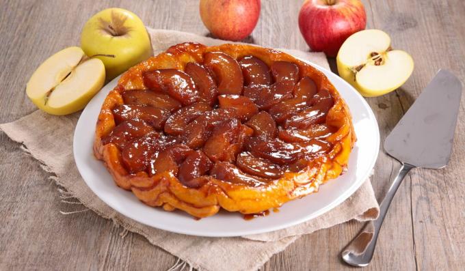 Nejjednodušší tart tatin s jablky