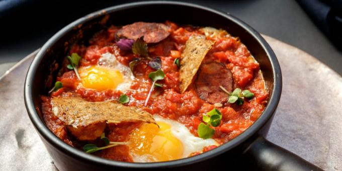 Shakshuka s klobásou