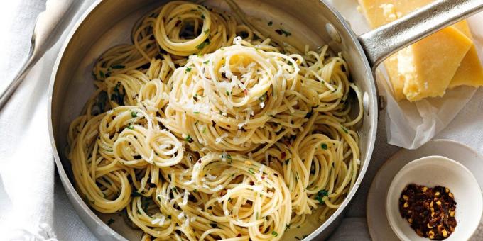 Pokrmy s česnekem: špagety aglio olio