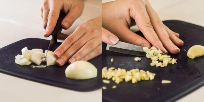 Jak vařit brambory s masem: nakrájíme cibuli a česnek