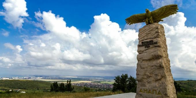 Památky Anapa: památník "Počátek pohoří Kavkaz"