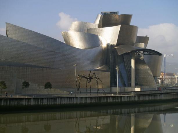 Evropská architektura: Guggenheim Bilbao ve Španělsku