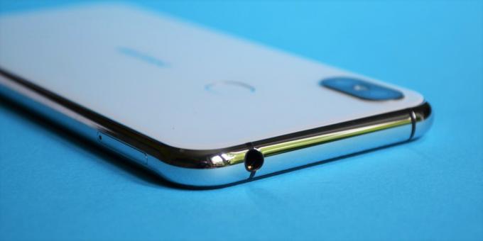 Smartphone Přehled Ulefone X: 3,5 mm konektor