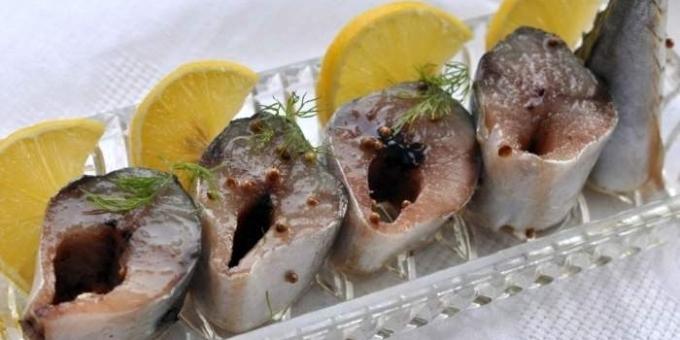 Jak naložit makrely v pikantním nálevu