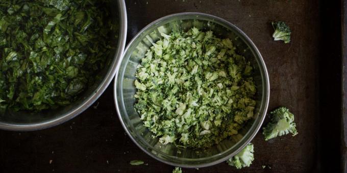 kotletky s brokolicí: brokolicí a špenátem