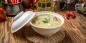 Sýrová polévka s kuřecím masem a bramborami