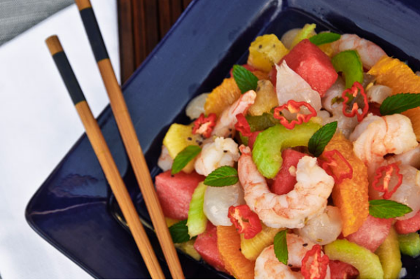Letní salát s krevetami a melounu
