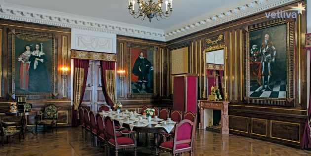 V interiéru hradu Nesvizh
