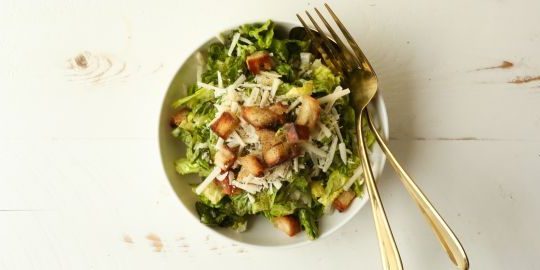 Klasický Caesar salát