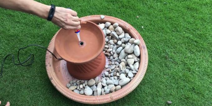 Jak vyrobit fontánu, kterou si uděláte sami: spojte součásti