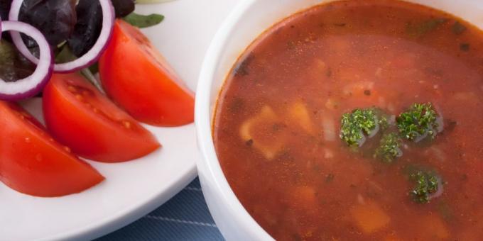 zeleninové polévky: rajčatová polévka s paprikou