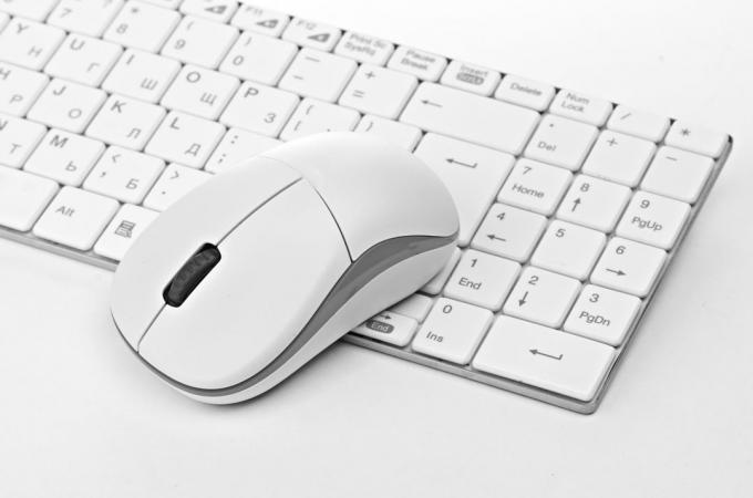 Použití USB OTG: připojit klávesnici a myš